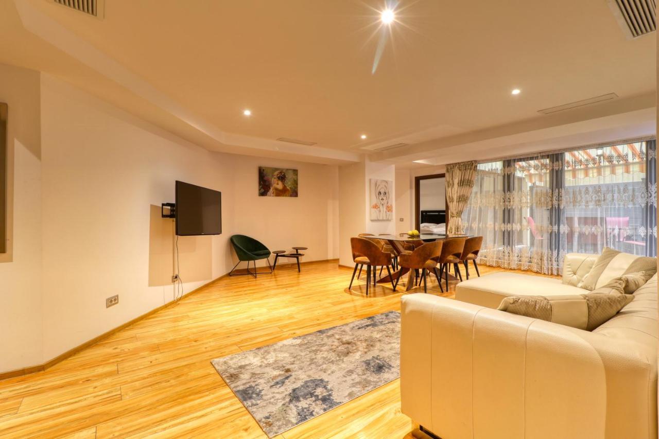 Luxurious 3 Bedroom In Herastrau Apartment *